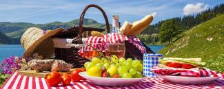 national-eat-outside-day-image